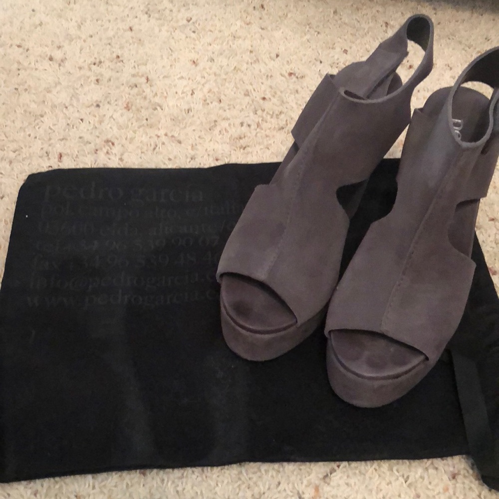 PEDRO GARCIA GREY WEDGES